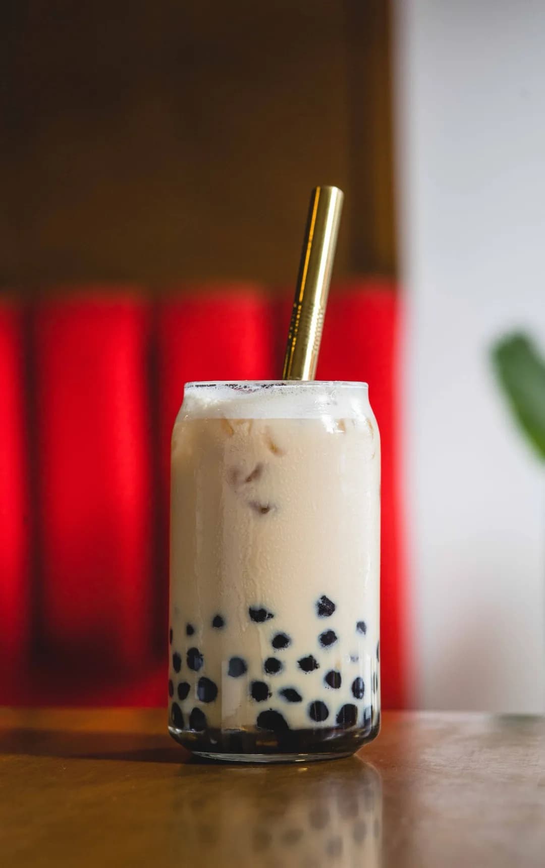 A bubble tea with tapioca pearls